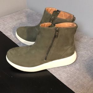 Strive Double Zip Pull On Boot